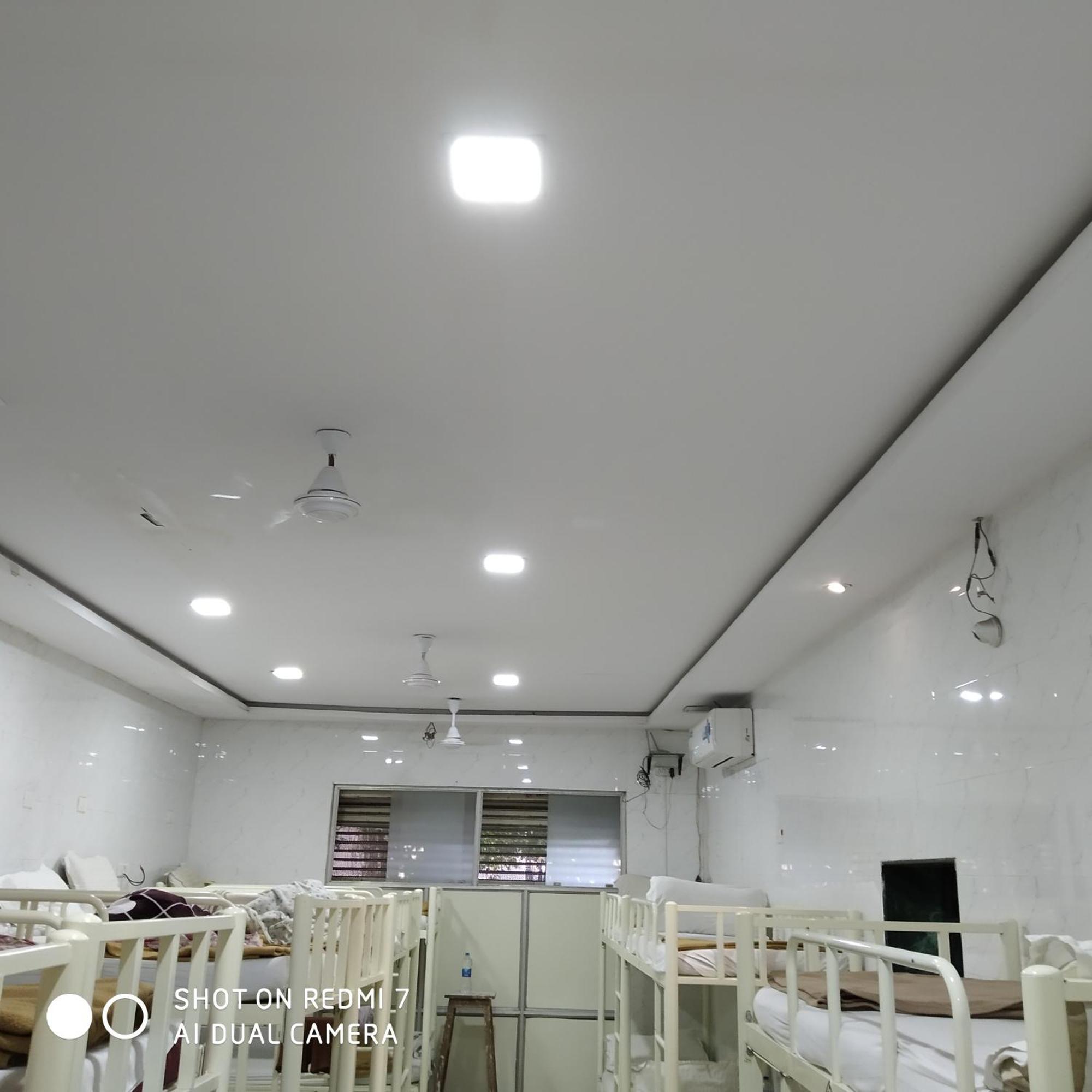 Star Dormitory Mumbai Dış mekan fotoğraf